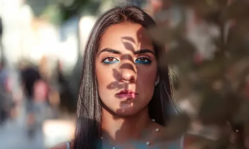 Girl wearing blue shimmer kajal